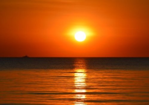 photocredit/thanks:1968tan Image Of A Beach Sunset View.