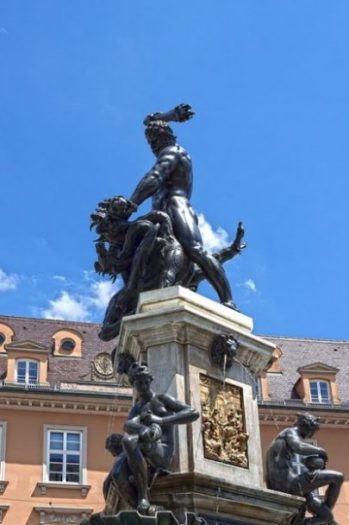 photocredit/thanks:stux:pixabay Featured Topic Statue Of Heracles/Hercules Fighting A Beast Of Legend.