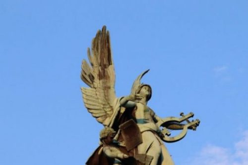 photocredit/thanks:Mari Vorobei:pixabay Image Of A Statue Of The Greek God Orpheus And Lyre.