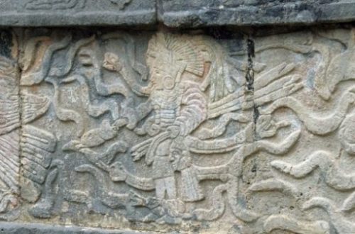 photocredit/thanks:DEZALB:pixabay Image Of A Stone Carving On Kukulkans Serpent Temple In Mexico.